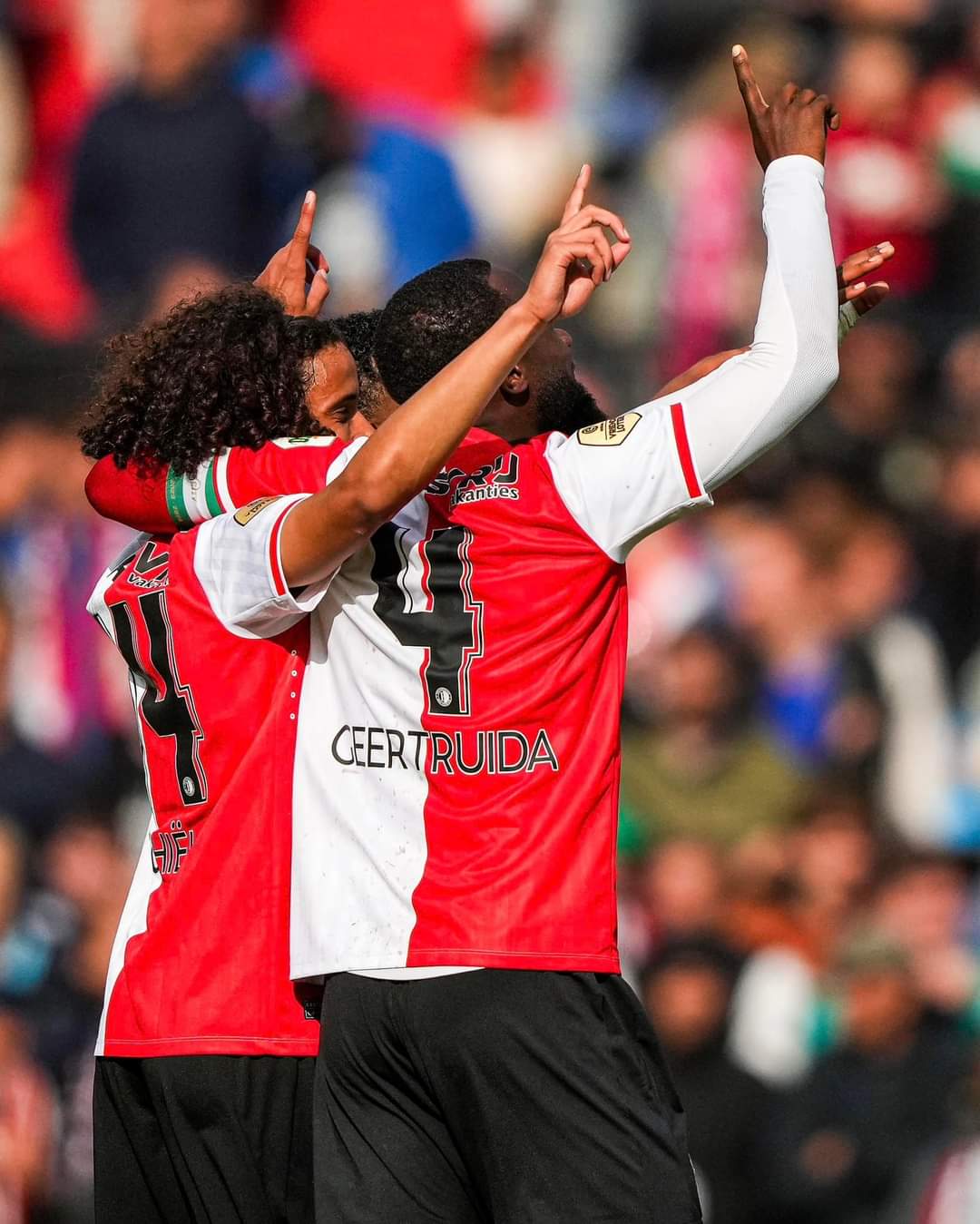 F4jVa0CXwAAC2vJ?format=jpg&name=large