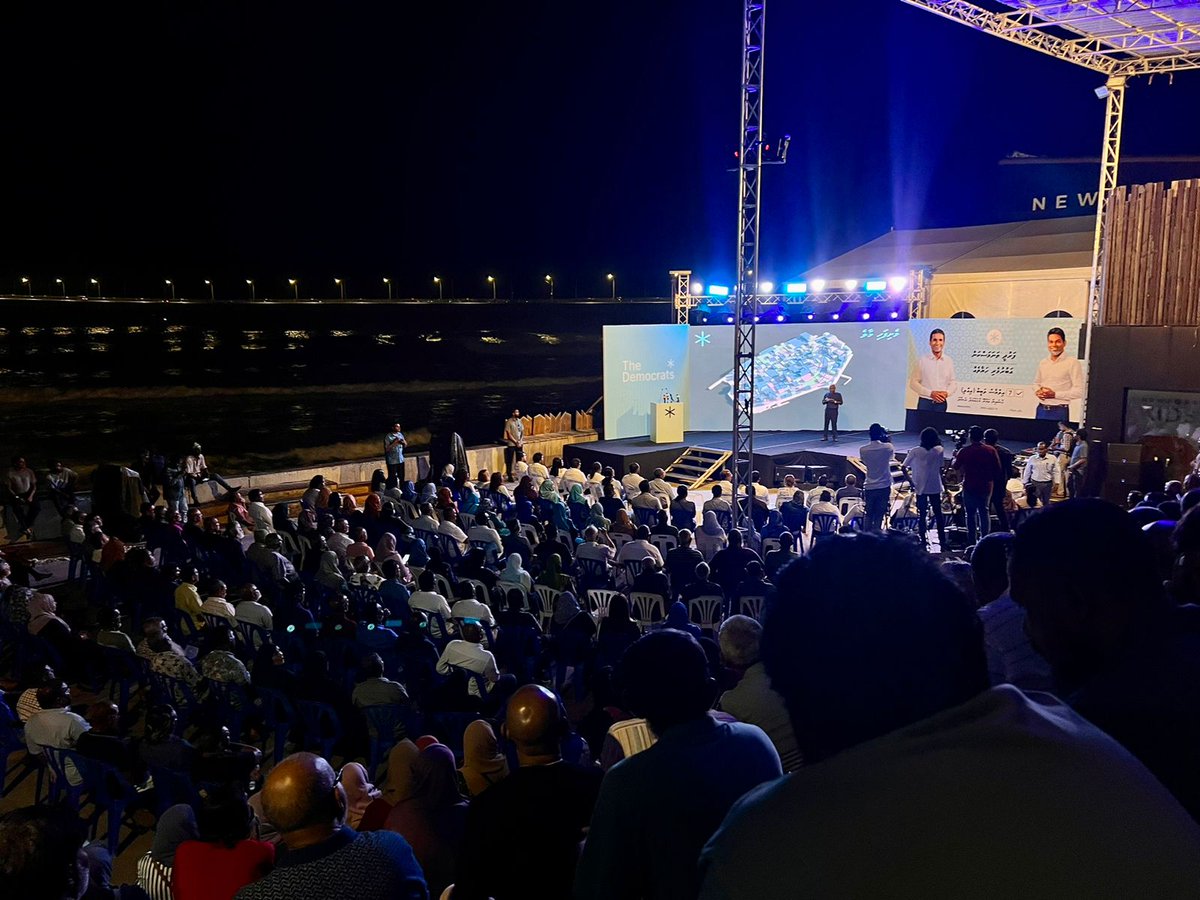 AliSajidMV's tweet photo. 💙 ވެށިފަހި މާލެ ވިޝަން ލޯންޗިން 💙

#Live Raalhugandu

#IlliAmr2023 7️⃣✔️
#WeTheDemocrats https://t.co/mvYab1QkJN