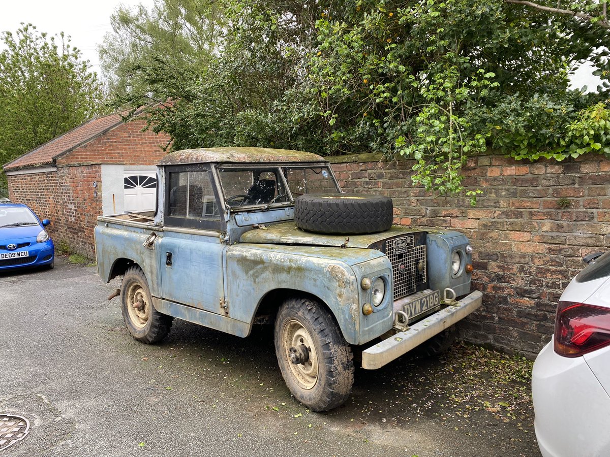 Ready, waiting, Stokesley #Landrover