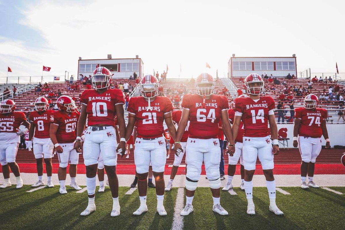 DLEsperance21's tweet photo. Senior Season ⏰ https://t.co/wu0hqEiERu