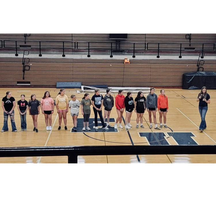 EU_CSD's tweet photo. Friday, August 25th we opened the school year with our pep rally kickoff! It was a great 1st week!
Our VB and FB student athletes started the season off with a win!
#EUPride
📣💙🤍🦅 https://t.co/nJH09NP1AB