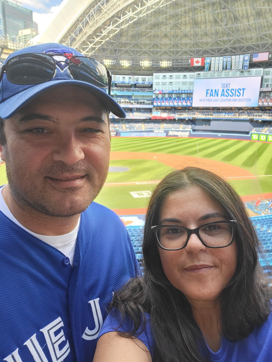 ElsaSC74's tweet photo. Ready to cheer the @BlueJays https://t.co/eW8jZD1mdk