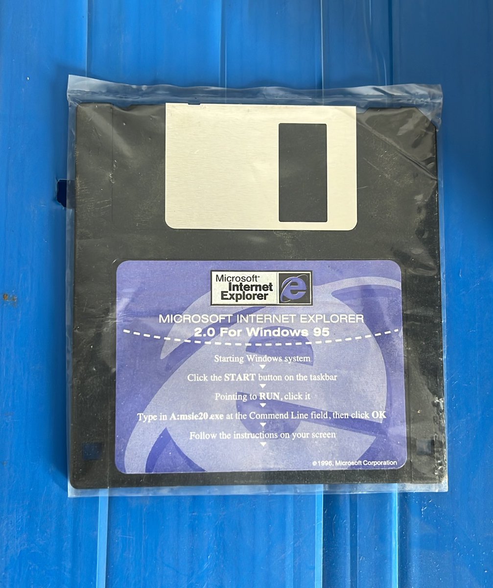 maxifaggiano's tweet image. Eres old, pero ¿Así de old? #InternetExplorer