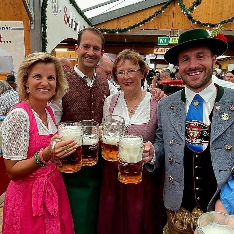 boshurikenorg's tweet photo. #DanielaLudwig 
#weedmob 
Saufen geht halt immer 🍺 https://t.co/lXqoILiT2m