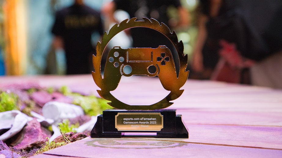RealmsOfRuin's tweet photo. 🏆  BY SIGMAR'S BLESSING!

As the Realmgates close one final time on #gamescom2023 we're thrilled to unveil our award for 'Best Booth' at #Gamescom2023, courtesy of https://t.co/pa9dWKSwLM!

⚡️Thank you all for joining us! Onward to launch for Realms of Ruin, November 17 2023! https://t.co/rRvqEOzbXC