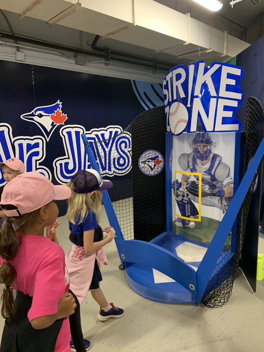 MrsMakos's tweet photo. @BlueJays Girls trip to the Jays game!!! #nextlevel https://t.co/tK1u5iFRvY