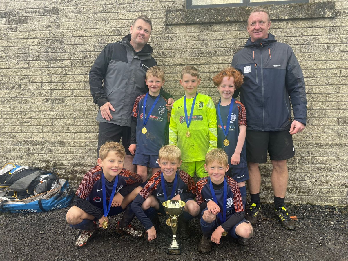bayern_mhs's tweet image. Fantastic achievement by the boys today at the Blackburn Eagles tournament ( main cup winners ) against some excellent teams 👏 Unbeaten all day and only 2 conceded against quality teams ⚽️ 1-1 in the final and won on pens with our No1 in great form 👏⚽️🏆