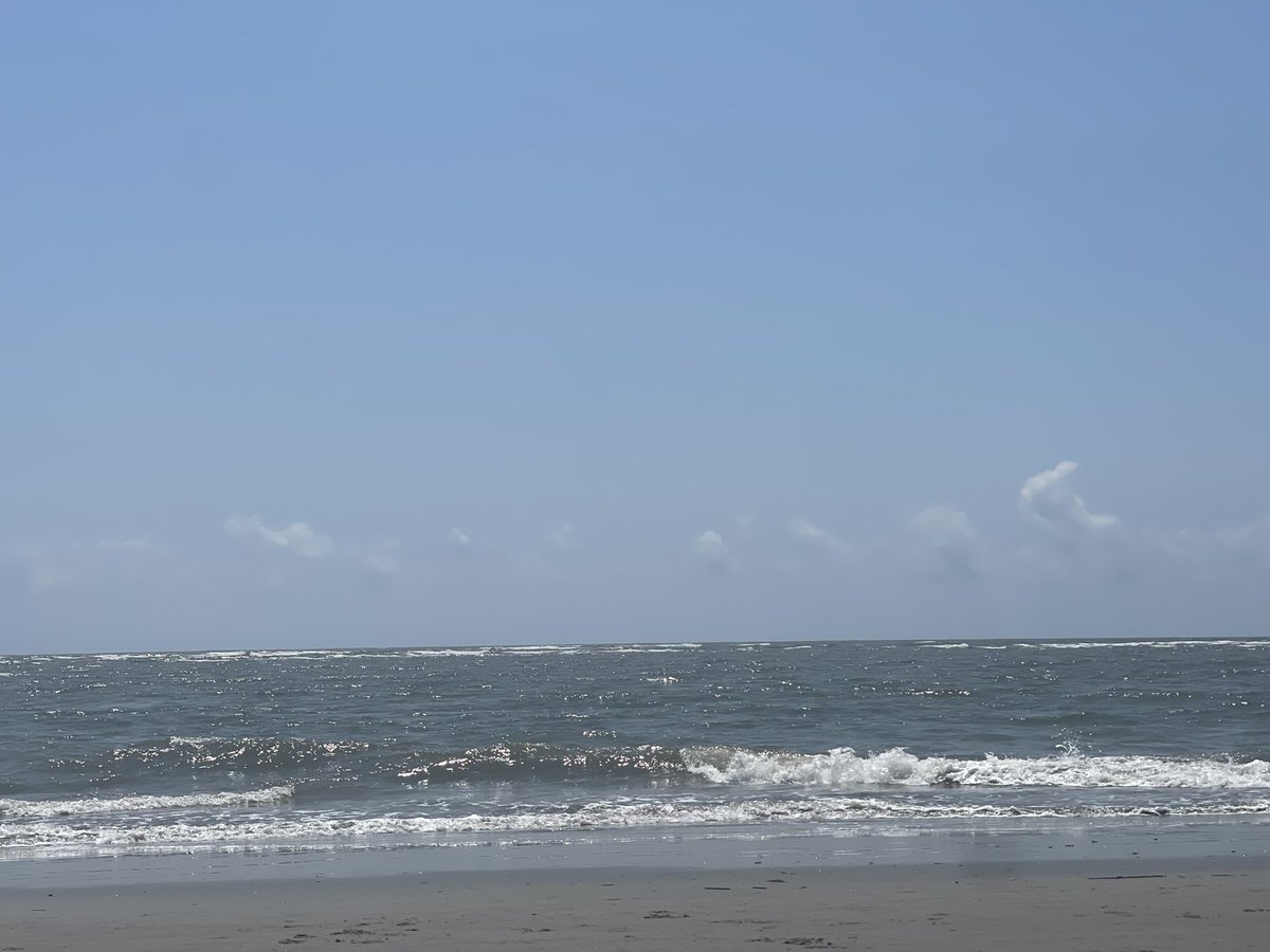 Y’all know that I am a beach girl at heart. 🏖️ But like every good southern girl, this is the weekend I kiss summer goodbye.
Starting next weekend, it is all about watching my Tigers play home and away 🐅🏈. I will miss you beach… but my <a href="/ClemsonFB/">Clemson Football</a> Tigers need me. CU next time!