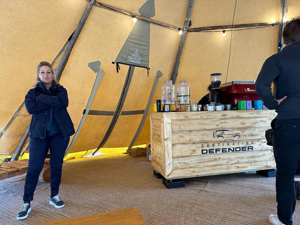 Thank you #destinationdefender had a great time this afternoon at @LandRover_UK Experience North thanks to @LandRover_UK &amp; <a href="/vertu/">Vertu</a> LandRover Guiseley , all the staff were great, the set up was amazing, the food was fantastic, had the chance to drive the experienced course in a 90