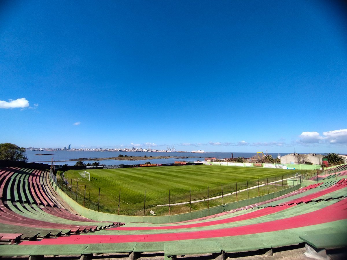 Felicitaciones para todos los que trabajaron en dejar el césped del Estadio Olímpico de excelente manera. Aplausos para <a href="/RamplaJuniorsFC/">Rampla Jrs.</a> 👏