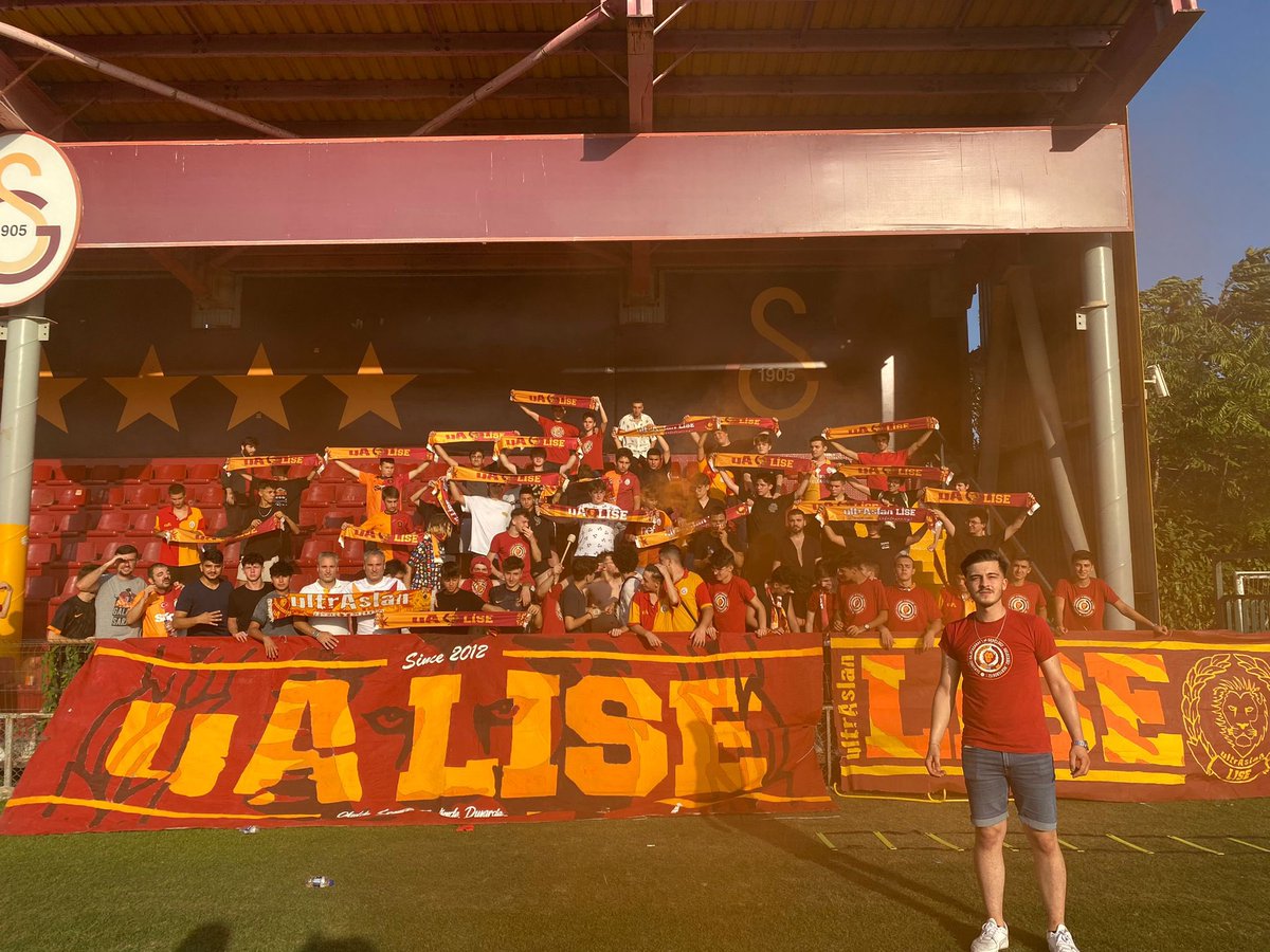 ultrAslanLISE's tweet photo. “Biz burdayız yine varız!”😉

📍Florya

#ultrAslanLİSE https://t.co/qISlNCot8V
