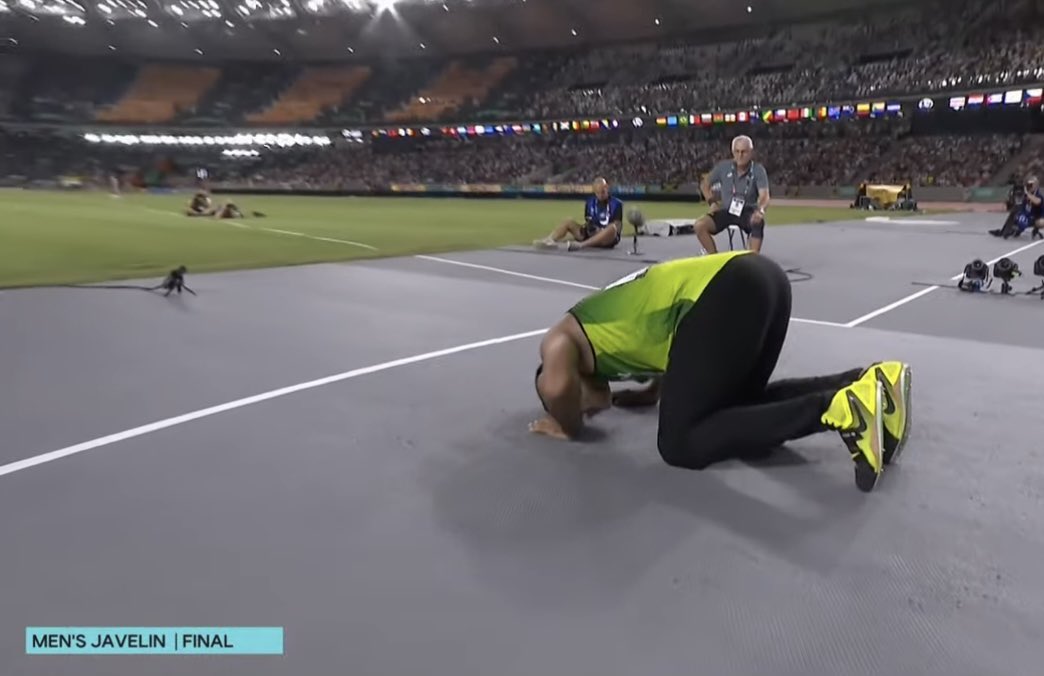 WahabViki's tweet photo. Despite the injuries and with limited resources, Arshad has once again proven what a superstar he is. Our first ever medal at the World Athletics Championships. Pakistan is super proud of you @ArshadOlympian1 and that can be seen in this video too at the Liberty round about Lahore, where we arranged special screening of the final ⭐️🇵🇰 

#WorldAthleticsChampionships2023