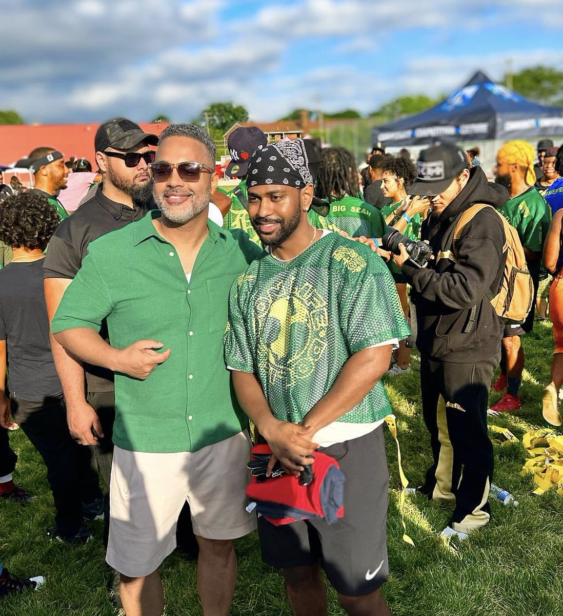 BigSeanWorld's tweet photo. Artist developer and Love & Marriage Detroit star @BrandonSmithInc with @BigSean during #DonWeekend https://t.co/5frZXFrNCK
