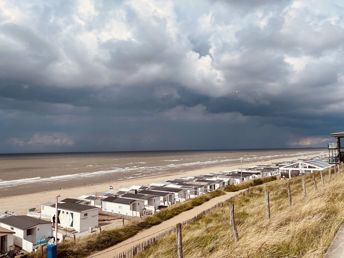 CameraDaveR's tweet image. Ben benieuwd,15 minuten voor de start! #f1 #zandvoort