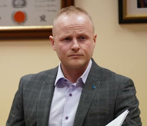 Dixie_Elliott tweet media