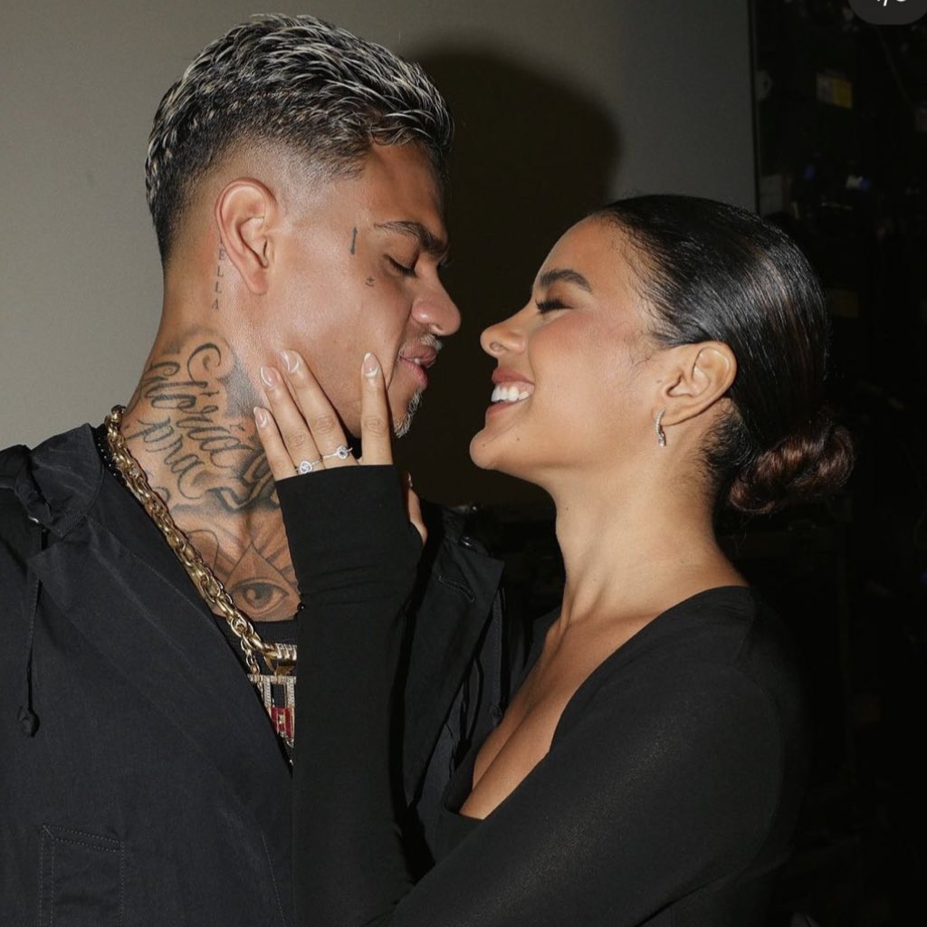 poponze's tweet photo. Mc Cabelinho e Bella Campos não estão mais juntos, afirma perfil 'Subcelebrities'. https://t.co/PTVFxSyvQd