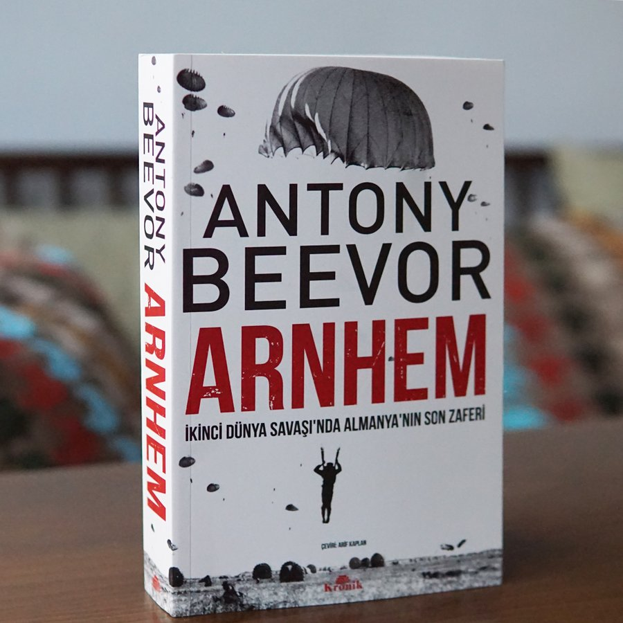 _wwturkiye's tweet photo. Çekiliş! / 3 Eylül Pazartesi gününe kadar bu tweet'i RT edip sayfamızı takip eden 3 kişiye, ünlü yazar Antony Beevor'un "Arnhem"i hediye. https://t.co/m0zwyNrdDl https://t.co/sGD8l2idT8