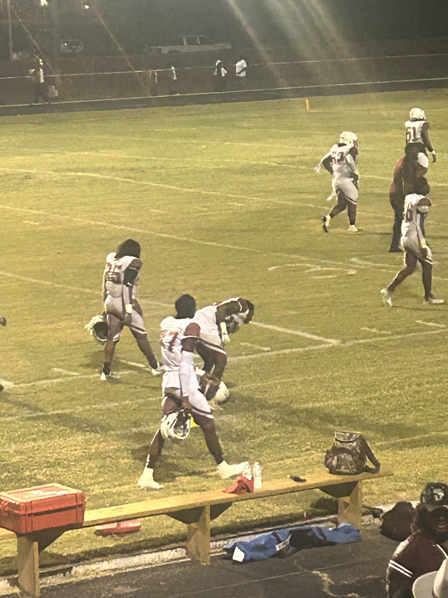 LILTJYOUNG's tweet photo. Last first game film🔒..good game 17 @MDCCATHLETICS @javis_robinson @CoachC98 https://t.co/gEvE82Mz7z