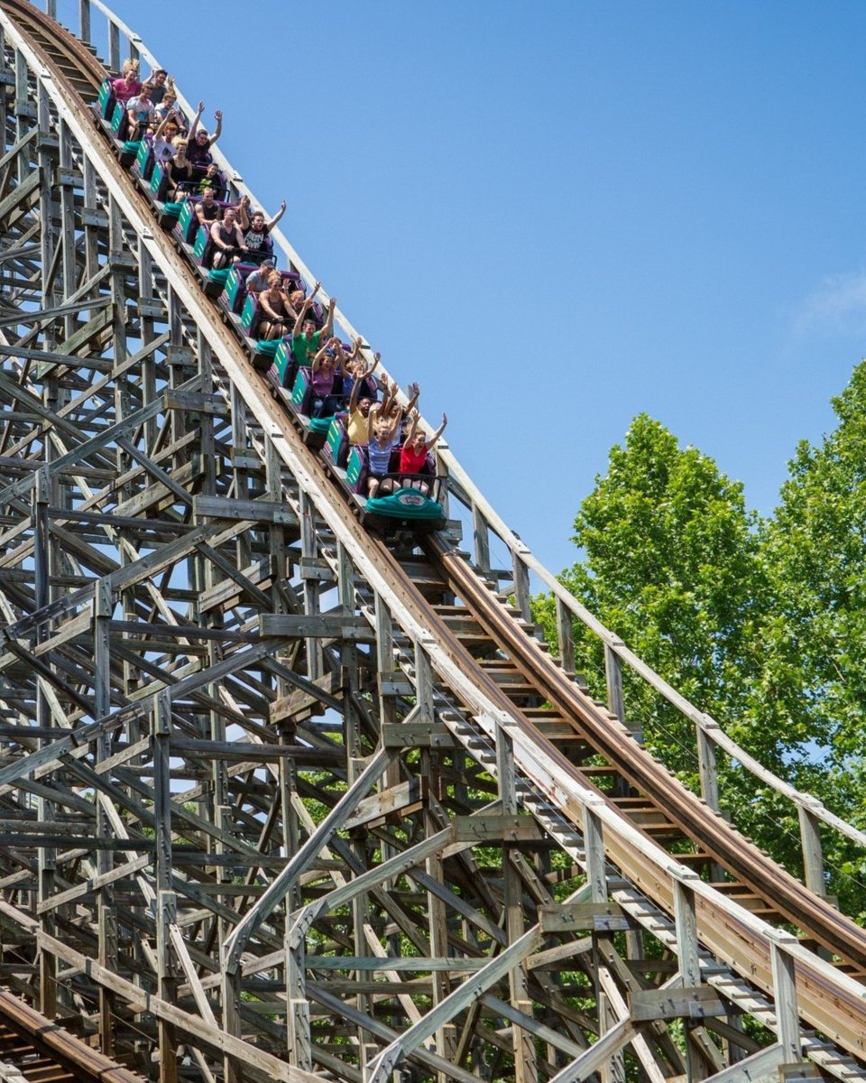 Six Flags St. Louis tweet media