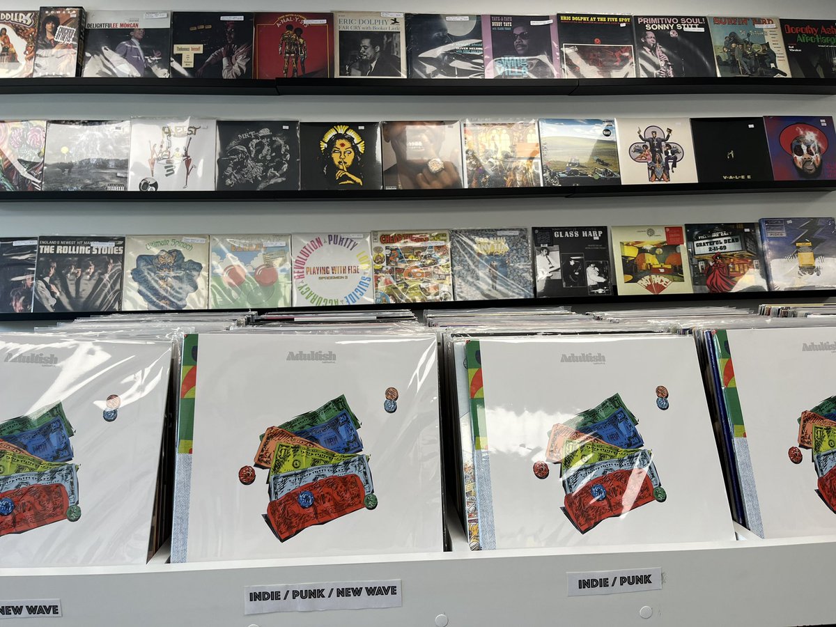 FatHippyOhio's tweet image. New Deluxe vinyl from @IamSubstantial! Get your copy of “Adultish” now! #ughh #recordstore #HipHop50 #hiphopvinyl #vinylrecords #vinylcollection #nujabes #boombap