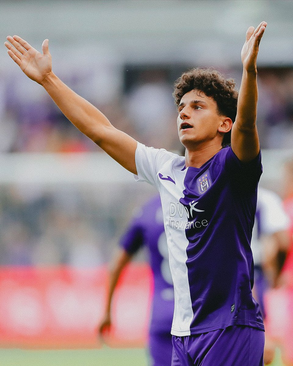 rscanderlecht's tweet photo. Premier but en Mauve. 💜 #ANDCHA https://t.co/oDgfdJUHKm