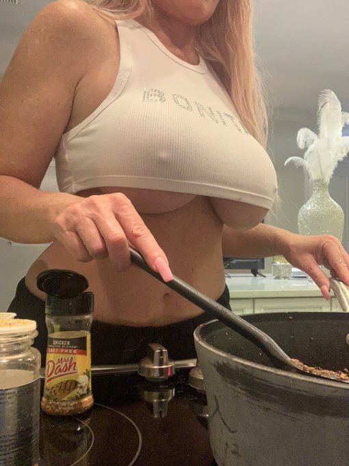 Join me for dinner I&rsquo;m cooking tonight ❤️ https://t.co/J79SFSB8Y2<a href="/tag/southbeach"class="tags"><span>#southbeach</span></a><a href="/tag/onehotel"class="tags"><span>#onehotel</span></a>