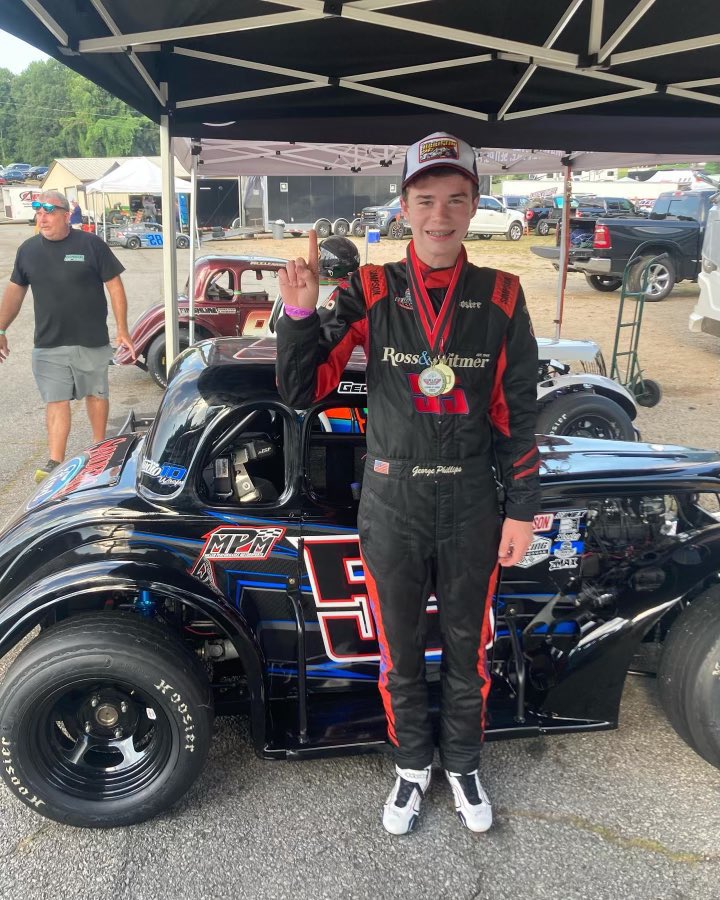 Got it done last night at Lanier Raceway! Won both races for the INEX Double Feature🏁

Thank you to my awesome team. Couldn’t do this without you all!  

•
•
•
•

#GeorgePhillipsRacing #GeorgePhillips #GPR #USLegendsCars #LanierRaceway