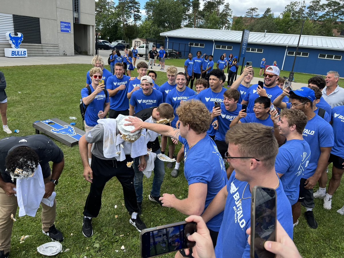 Alnutt41's tweet photo. Fun times at the @UBAthletics Welcome Back event. Shout Out to @UB_Wrestling for taking home the cornhole championship by taking down Menโs @UB_XCTF!! Winner got to put a pie in their coaches face!! We are building something special for the 2023-24 year!๐ค๐พ#UBFam #GoBulls https://t.co/KbzamZwgtu