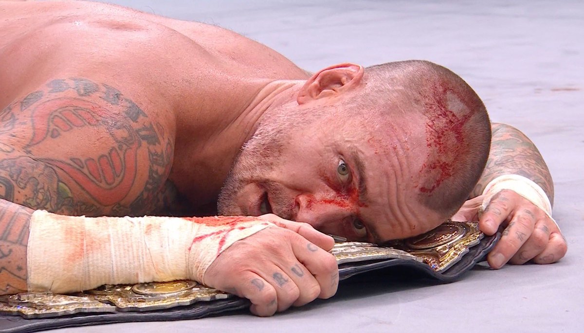 AND STILL 👊 CM Punk defeats Samoa Joe to retain the Real World Championship #AEWAllIn