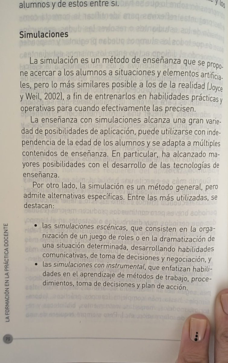simulaeduca's tweet photo. La maestra #cristinadavini nos traía la #SIMULACIÓN como método didáctico para la formación docente porque la enseñanza de la Didáctica requiere traer la práctica al aula; la #tecnologíaeducativa lo hace posible más que nunca! @mteUBA @carinalion @marianamaggio https://t.co/iyEQLzUOCc