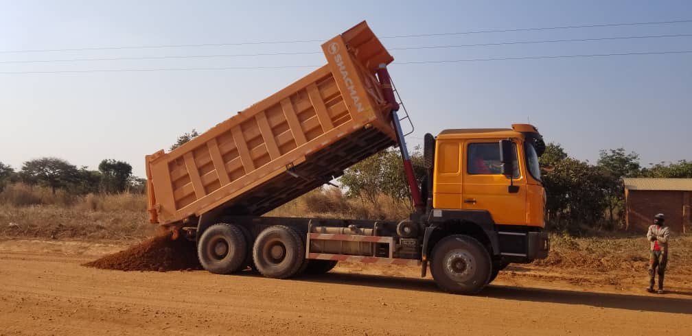 sunday_chanda's tweet photo. 25km road formation complete on #Luchembe - #Kopa road in partnership with ZNS. Selected graveling has since started and so far 4 km out of 25km has been done. We’ve seen the value of investing in our own earth moving equipment. This is a CDF funded project. #OurRoads #OurWealth https://t.co/W8d3HlDiql