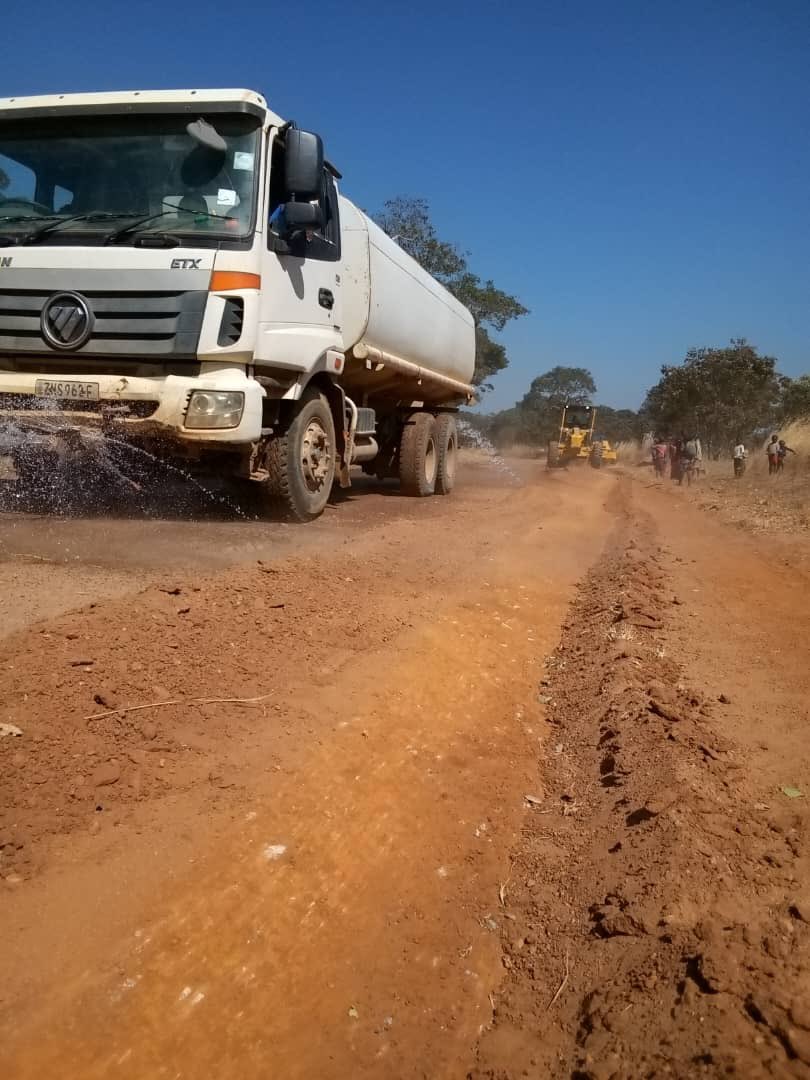 sunday_chanda's tweet photo. 25km road formation complete on #Luchembe - #Kopa road in partnership with ZNS. Selected graveling has since started and so far 4 km out of 25km has been done. We’ve seen the value of investing in our own earth moving equipment. This is a CDF funded project. #OurRoads #OurWealth https://t.co/W8d3HlDiql