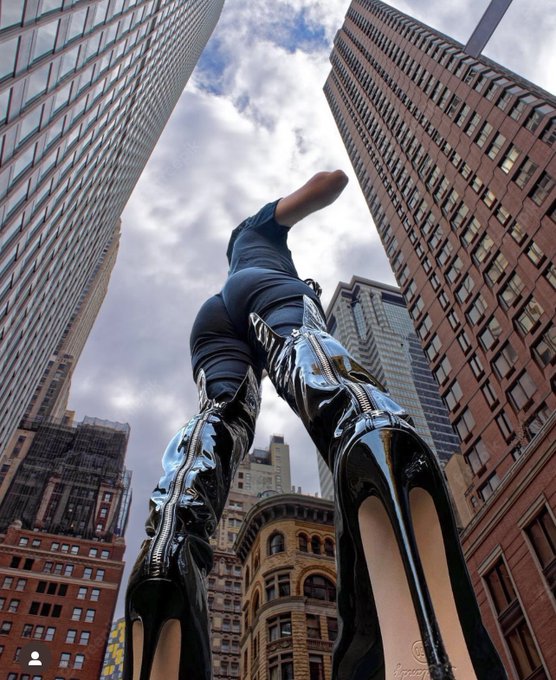 We have an outstanding warrant!  &hellip;.. I love a good fan edit. Makes me feel big and fuels great vibrant<a href="/tag/goddess"class="tags"><span>#goddess</span></a><a href="/tag/mini"class="tags"><span>#mini</span></a><a href="/tag/giantess"class="tags"><span>#giantess</span></a><a href="/tag/giant"class="tags"><span>#giant</span></a><a href="/tag/sizetwitter"class="tags"><span>#sizetwitter</span></a>