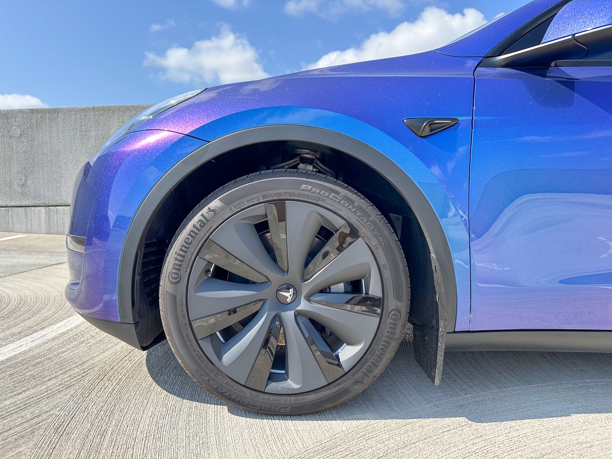 brandenflasch's tweet image. 🧵: The @Tesla Model 3/Y Accessories / Mods I Use Myself and Recommend!
The @Tesla accessory world is full of a lot of quality, useful products but also full of a lot of overpriced junk. I've had my Model Y for 2 months now and spent a lot of time in it (nearly 9k miles!). For…