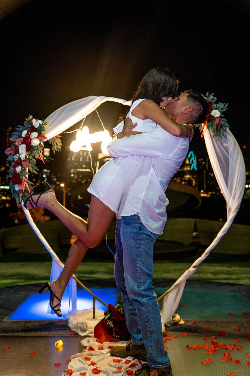 nataliennm1's tweet photo. IM A FIANCÉEEEEE AHHHHHHH https://t.co/VtQ7uSZCnT