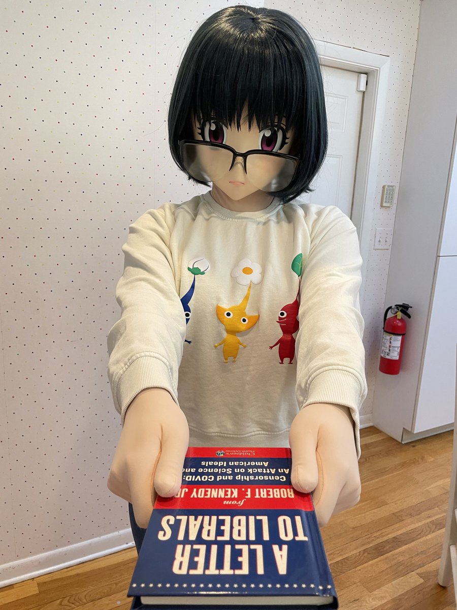 While I've been away, I've been catching up on reading a good book!!! Highly recommend to all you LIBERALS!!! (This is a joke)

📸:@kiw_kig 

#HxH #animegao #kigurumi #LIBERALS #thisisajoke #woah #omg #MrBeast
