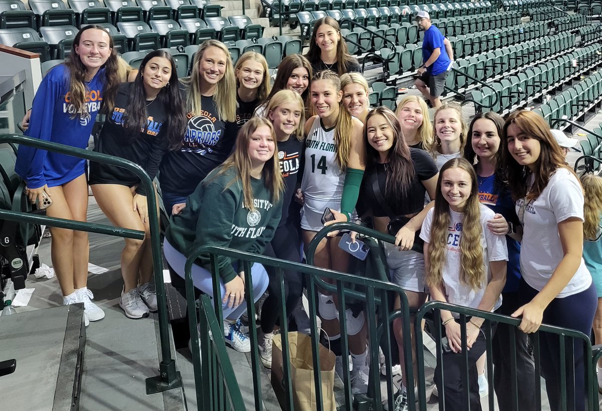 Loved watching our Alum Lauren Lewis & the USF Bulls compete vs UF last night in a 5 set thriller. #R2TBI, @usfvolleyball & @SportsTampaBay did not disappoint! All 4 teams were a blast to watch & there were some epic matches.