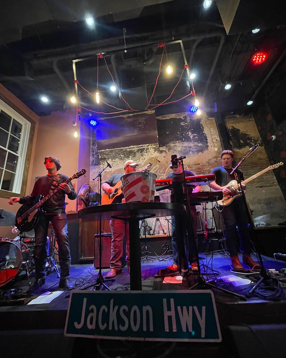 NCRinNA's tweet photo. New Rock Covers:
Jackson Highway #JacksonHighway cover Allman Brothers Band @allmanbrothersMidnight Rider #MidnightRider #NewRockCovers #AllmanBrothersBand #JacksonHighway
🎧 https://t.co/b8OA7o7MCI https://t.co/AXa8u84nGw