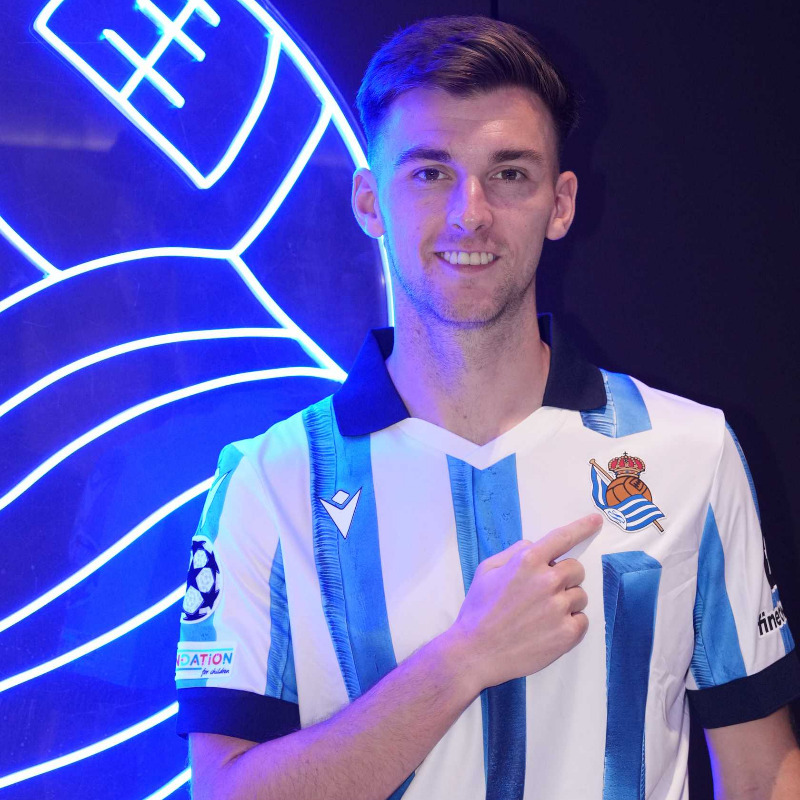 RealSociedad's tweet photo. 💥 SORTEO 💥

¡Sorteamos la camiseta de @kierantierney1 entre todos los que hagáis RT a este tuit!

#TierneyTxuriUrdin | #AurreraReala
