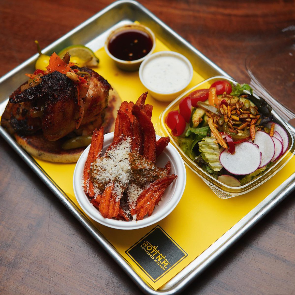 We don't know about y'all but this spread from Roti has our mouths drooling! 🤤