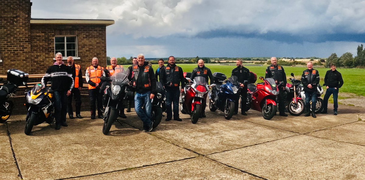 RKMCEngland4's tweet photo. Great day at North Weald Airfield with the @ECFRS @EssexFireBike team, learning new riding skills & making new friends!
Advanced training provided to motorcyclists by the #FireBike team makes a major contribution to improved #RoadSafety
#AdvancedMachineSkills #MotorcycleSafety https://t.co/34loRqi1Fc