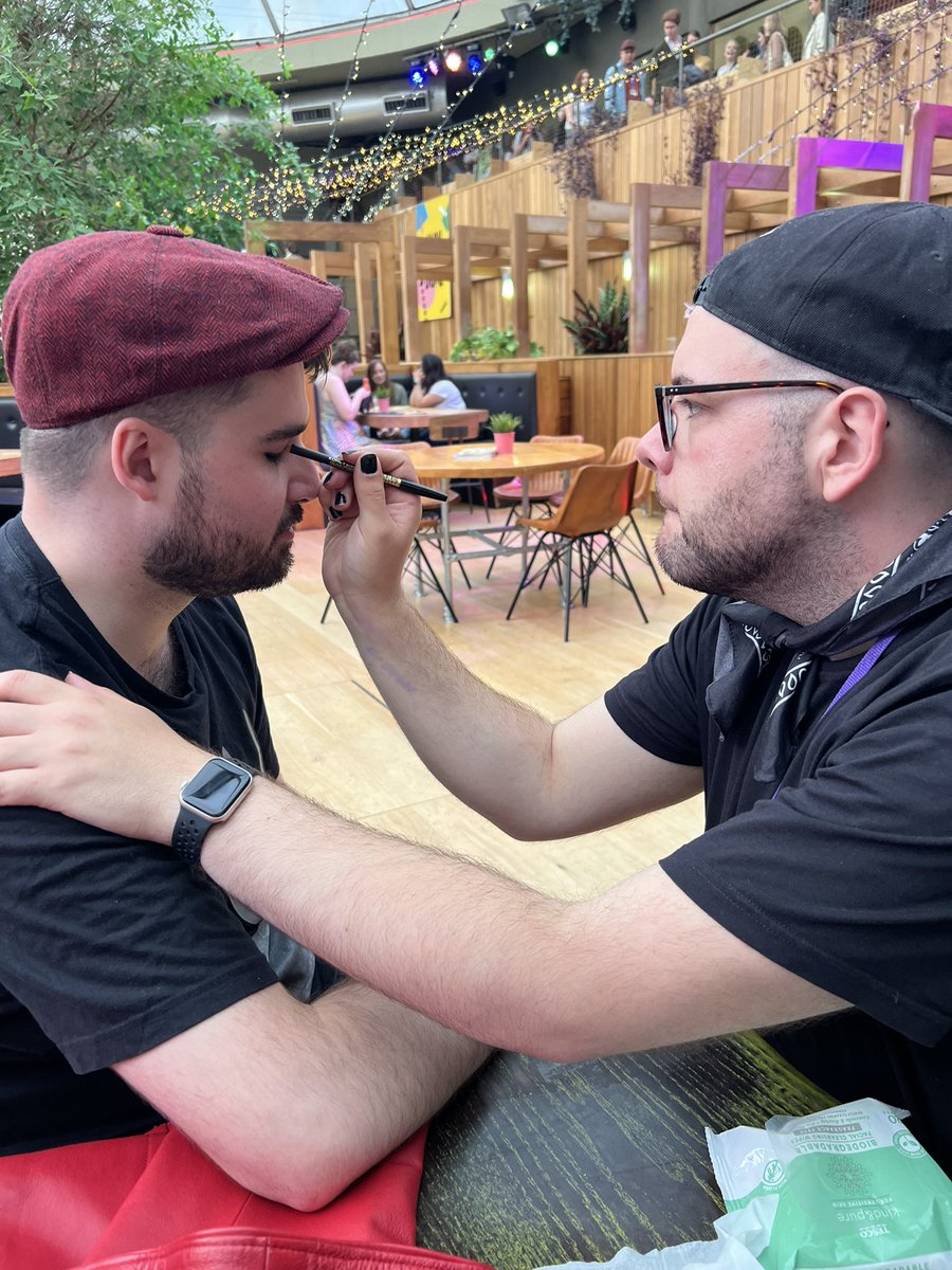 Final ‘Any Suggestions, Doctor?’ of the run done! (The Weeping Angels were taking over Hull - where they thought the Doctor would never find them)… Join us for our last ‘Suggestions of the Unexpected’ in 45 mins at @Justthetonic Mash House… @ChazzyDeane is nearly ready