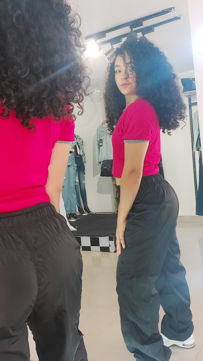 Whitnyibarra_'s tweet photo. Casual https://t.co/B1LXlFShIM