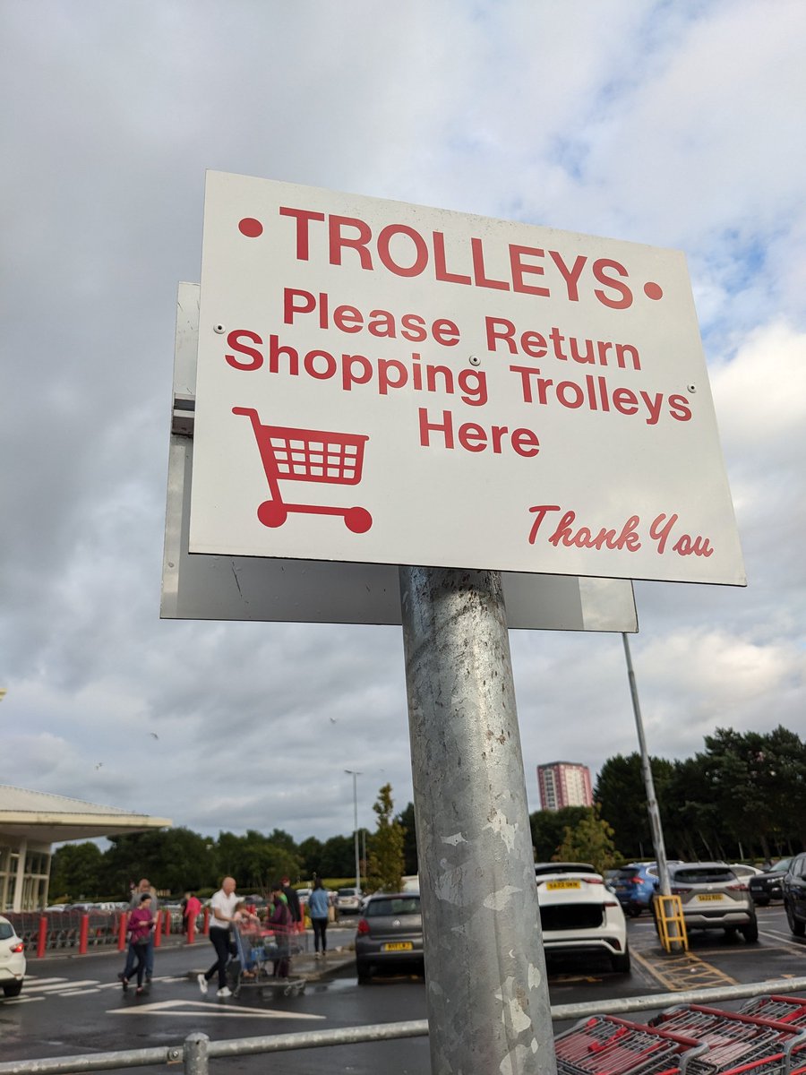 🅼🆁. 🅵🅾🅶🅻🅴 tweet media