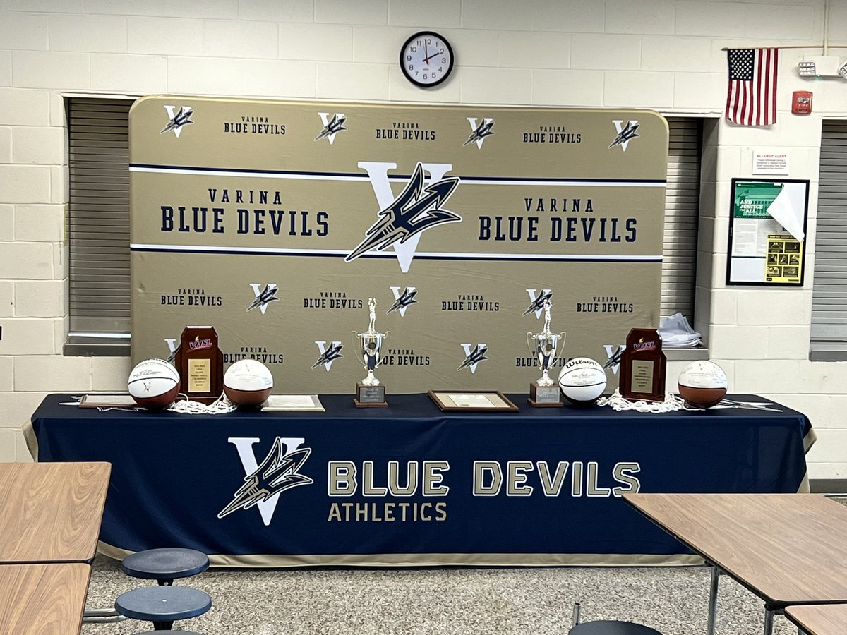 @BoysVarina 💍💍 ceremony/Dinner starts in less than an hour…are you ready to see the big reveal?? @henricosports @watchsportswire @LaneCtvsports @CBS6SportsSean @RTDSports #BuiltOn5