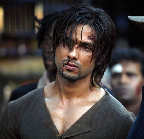 Since Shahid Kapoor has completed 20 years in the industry, which is your  favourite role of his? : r/BollyBlindsNGossip