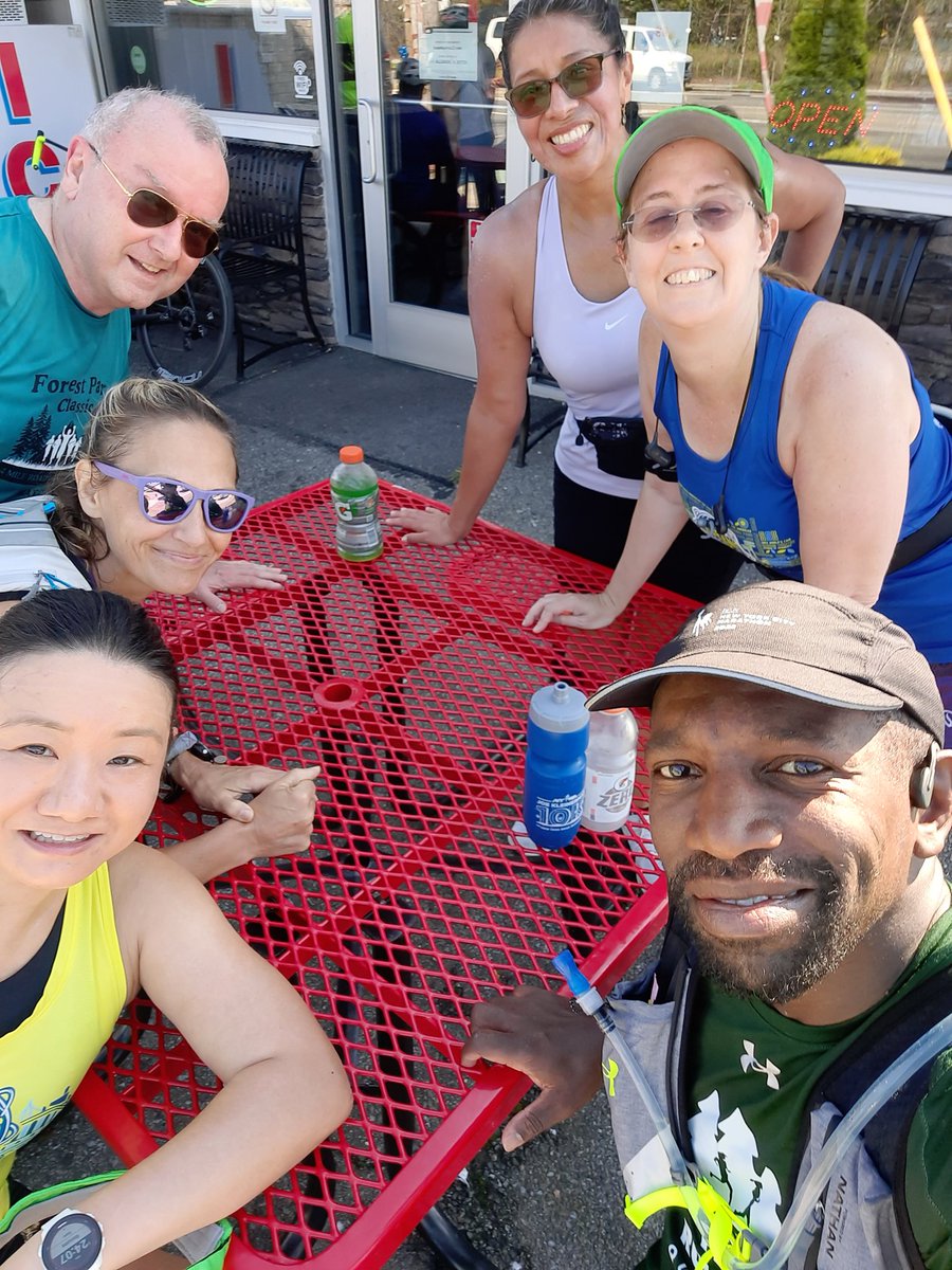 bushwickrunner's tweet photo. Long run for the week with the squad @FPRUNNERS #Sundayrunday #runchat #runningcommunity #rockawayBeach #phillymarathontraining https://t.co/2cxGVj609y