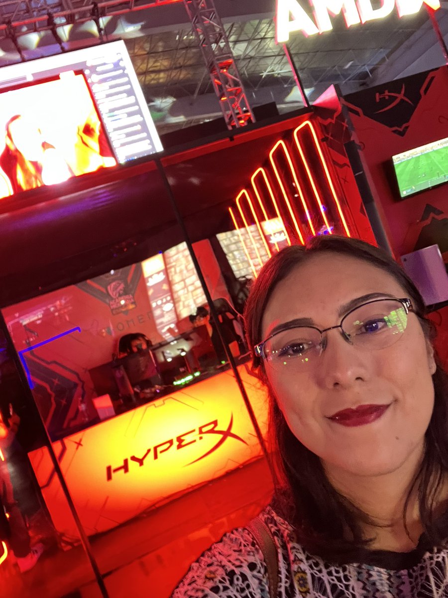 VaneGame21's tweet photo. Gracias @HyperXLatam me gane un mouse pad en la @GAMERGY_Mx, muy chidas las dinámicas!!! https://t.co/RKtkwj6yzG