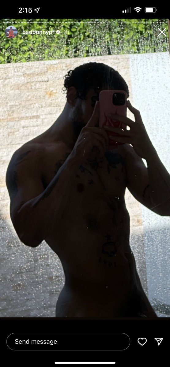XileniaM's tweet photo. BAD BUNNY HELLOOOO? https://t.co/yK1HUdqew8