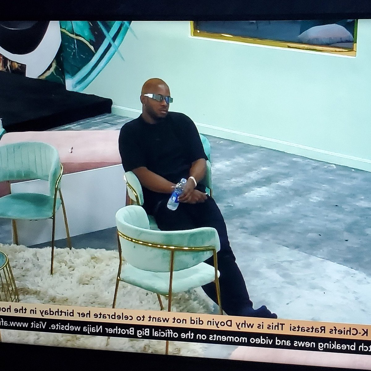 Lwammie's tweet photo. We might listen to Venita go off for hours this night 🤦🏽‍♀️ #bbnaijaAllstars https://t.co/RKyoS2RUZg